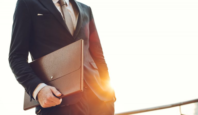 Trasferimento Illegittimo del Lavoratore: Quando e Come Impugnarlo