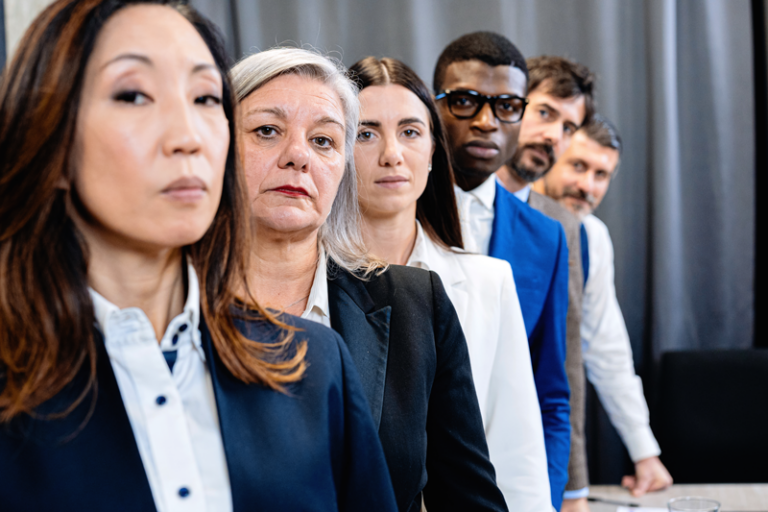 Discriminazione sul Lavoro: Normativa, Cause e Difese Legali